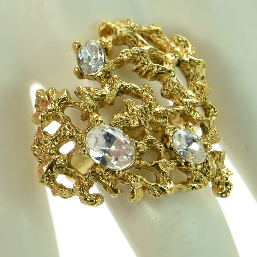 Oscar de la Renta  Gold-tone & Glass Crystal Coral Heart Ring